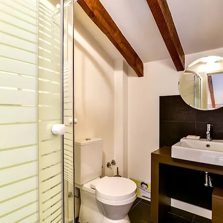 Apartment Cozy For 4 With A Mezzanine Lisbon