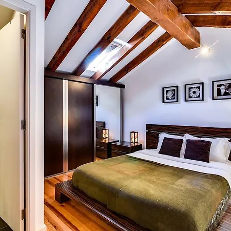 Cozy For 4 With A Mezzanine Apartment