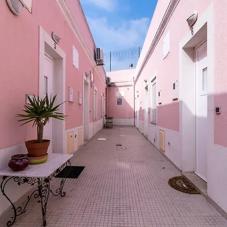 Cozy For 4 With A Mezzanine Lisbon