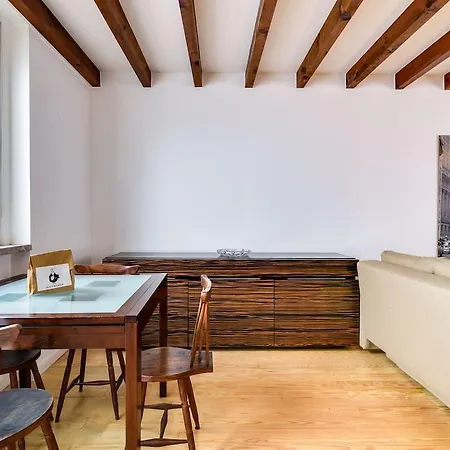Apartment Cozy For 4 With A Mezzanine