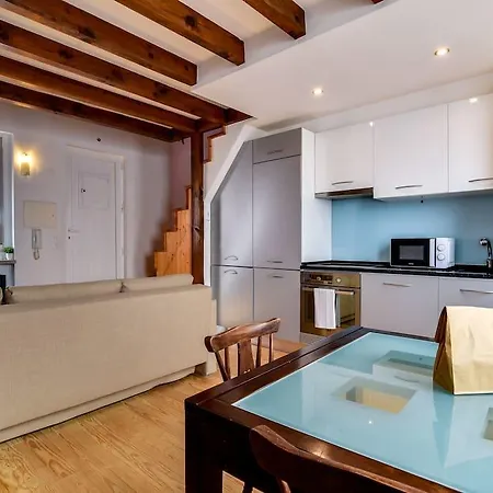 Διαμέρισμα Cozy For 4 With A Mezzanine Lisboa