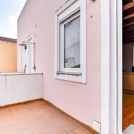 Cozy For 4 With A Mezzanine * Lisboa